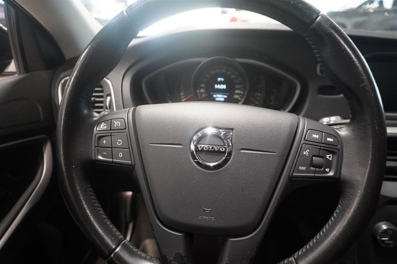 Volvo V40 9 of 13