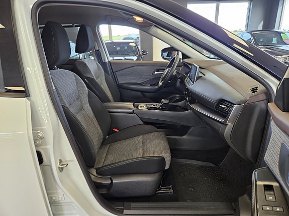 Nissan X-Trail 16 of 21