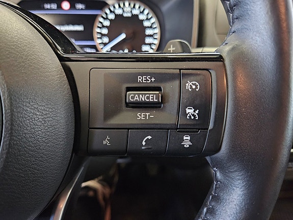 Nissan X-Trail 12 of 21