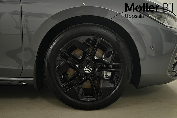 Volkswagen Passat 10 of 10