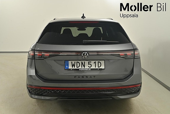 Volkswagen Passat 6 of 10