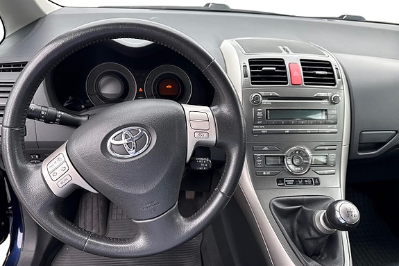 Toyota Auris 9 of 20