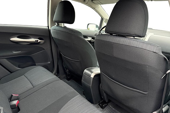 Toyota Auris 7 of 20