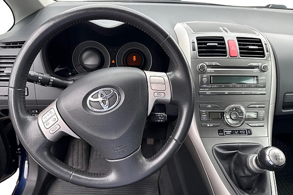 Toyota Auris 12 of 20