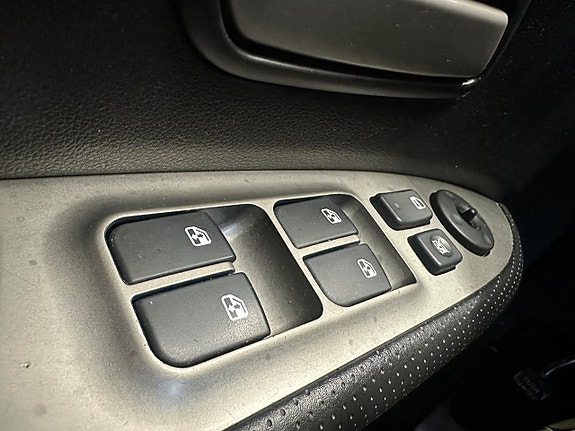 Kia Carens 17 of 19