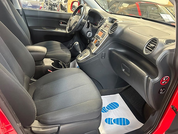 Kia Carens 10 of 19
