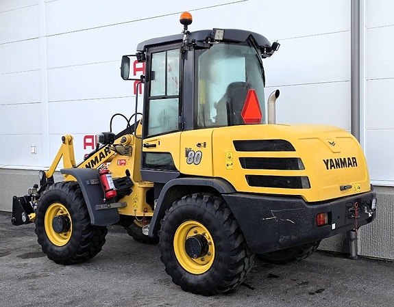 Yanmar V 80 2 of 8