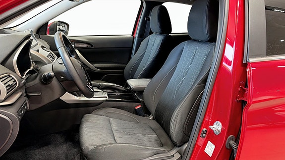Mitsubishi Eclipse Cross 8 of 12