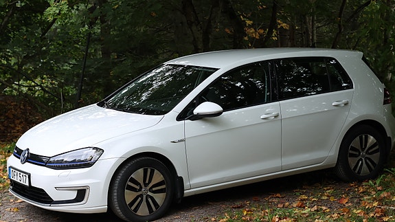 Volkswagen e-Golf VII 2 of 5