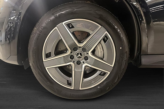 Mercedes-Benz GLC300 e 22 of 22