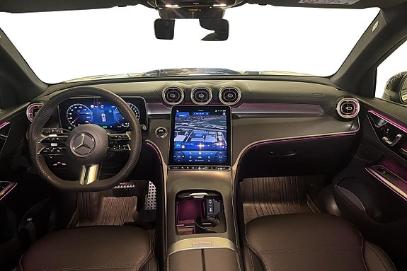Mercedes-Benz GLC300 e 10 of 22