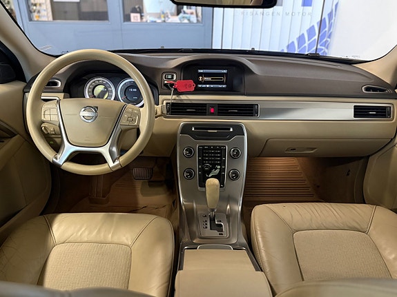 Volvo V70 9 of 15