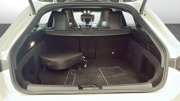 Mercedes-Benz CLA250 12 of 20