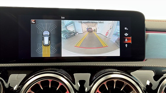 Mercedes-Benz CLA250 17 of 20