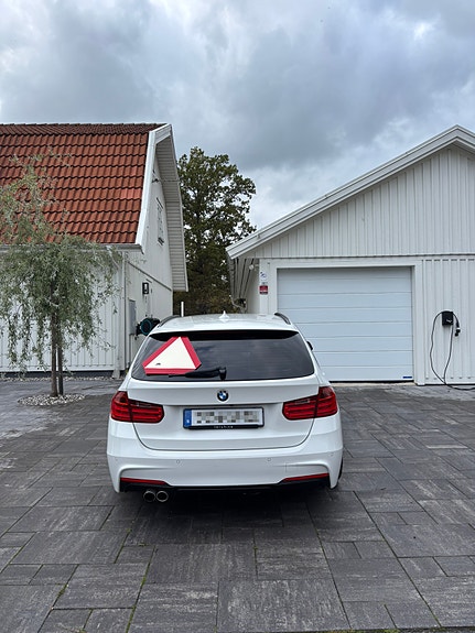 BMW 318d 3 of 14