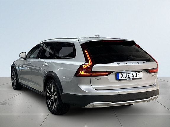 Volvo V90 Cross Country 5 of 24