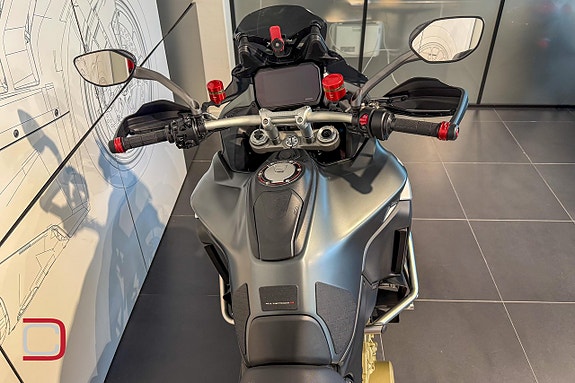 Ducati Multistrada V4 S *Akrapovic helsystem + mycket mer!* 7 of 10