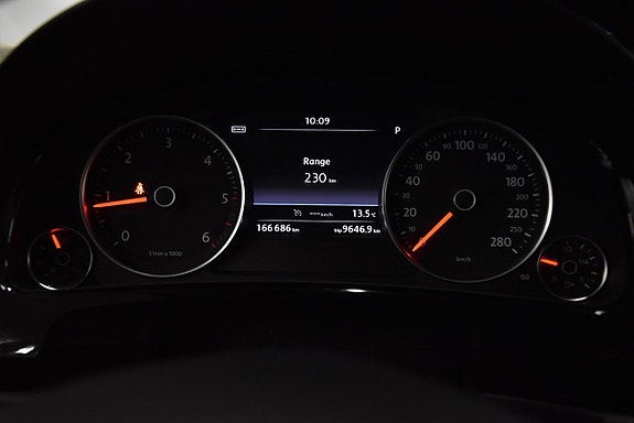 Volkswagen Touareg 15 of 19