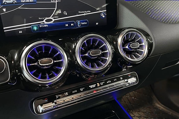 Mercedes-Benz EQA300 13 of 20