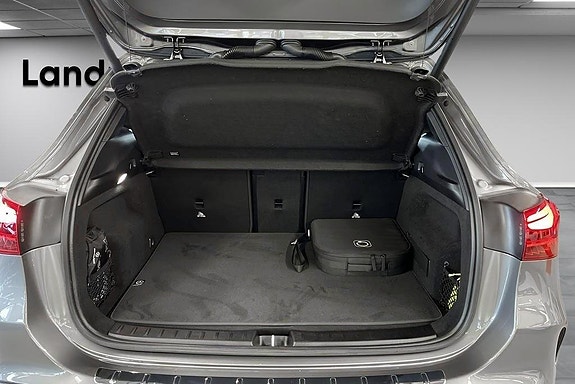 Mercedes-Benz EQA300 14 of 20