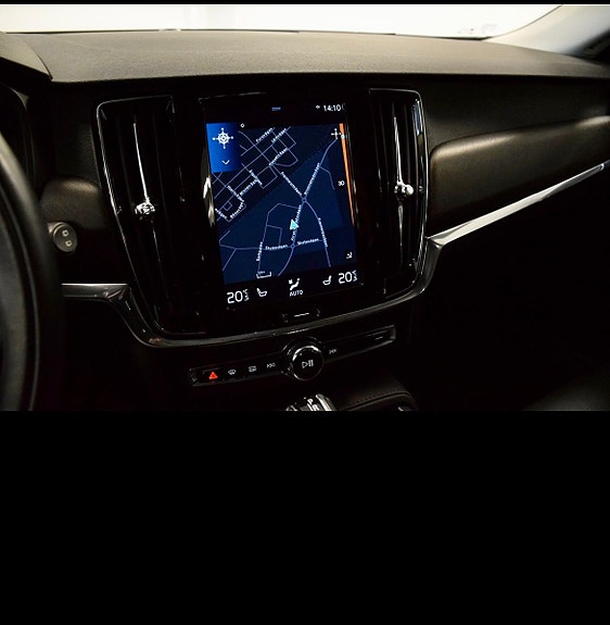Volvo V90 Cross Country 12 of 18