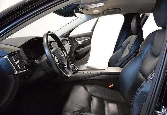Volvo V90 Cross Country 10 of 18