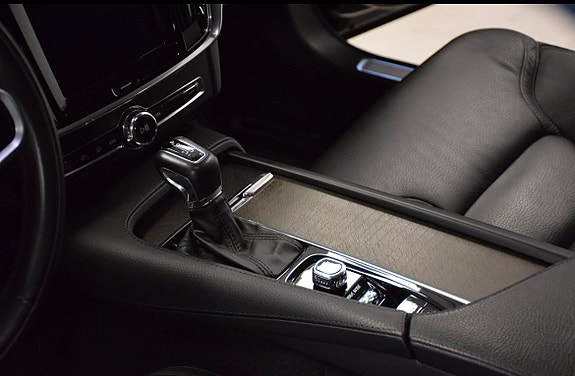 Volvo V90 Cross Country 9 of 18