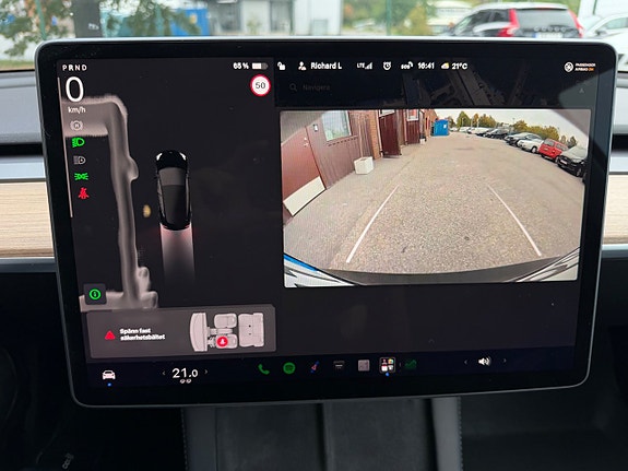 Tesla Model 3 17 of 19