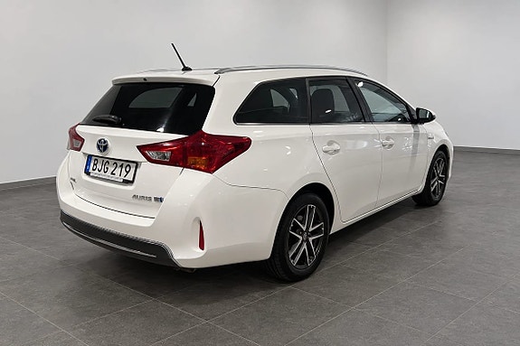 Toyota Auris 3 of 14