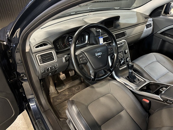 Volvo V70 8 of 23