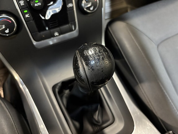 Volvo V70 11 of 23