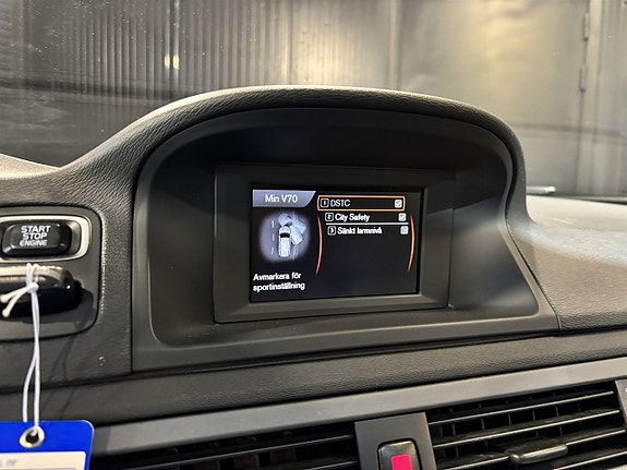 Volvo V70 13 of 23