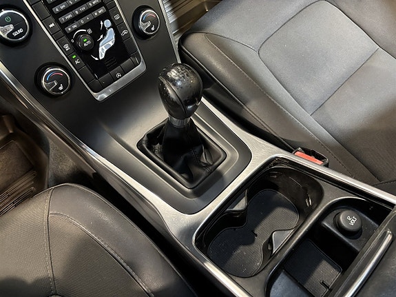 Volvo V70 10 of 23