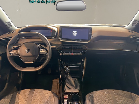 Peugeot 2008 11 of 13