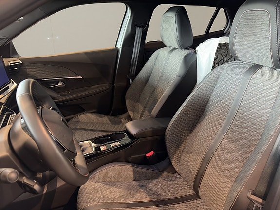 Peugeot 2008 9 of 13