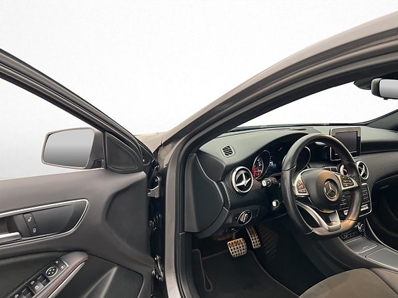 Mercedes-Benz A180 10 of 30