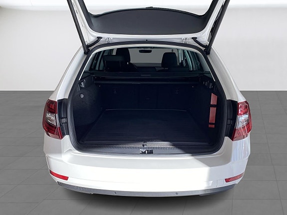 Skoda Octavia 11 of 13