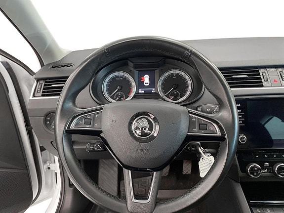 Skoda Octavia 9 of 13