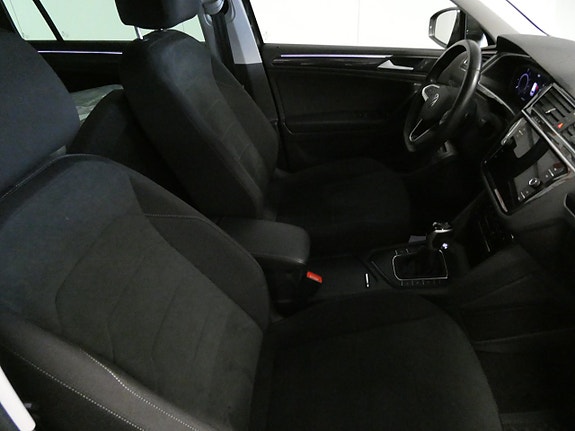 Volkswagen Tiguan 12 of 22