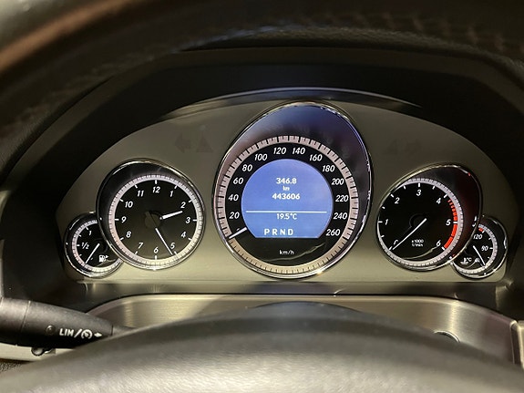 Mercedes-Benz E220 16 of 20