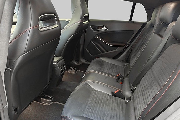 Mercedes-Benz CLA180 9 of 23
