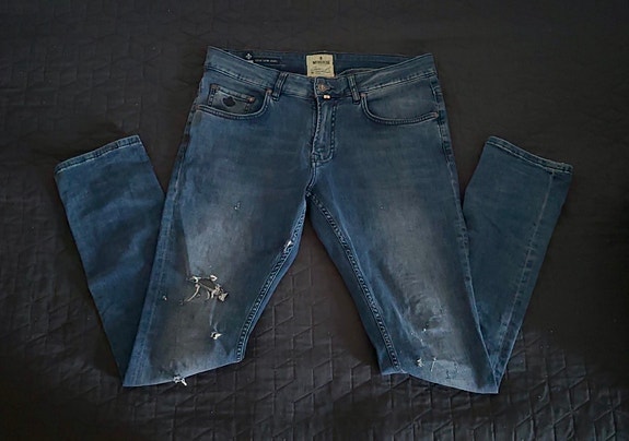 Product image 1 of 4