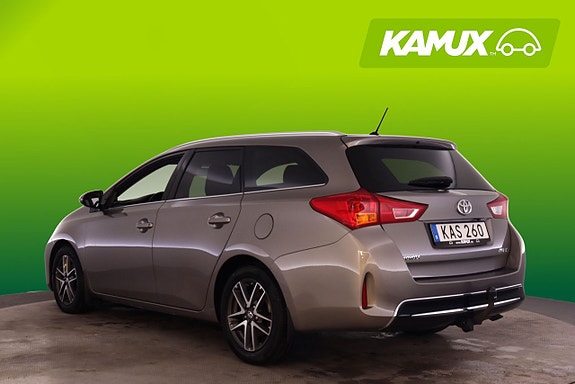 Toyota Auris 5 of 18