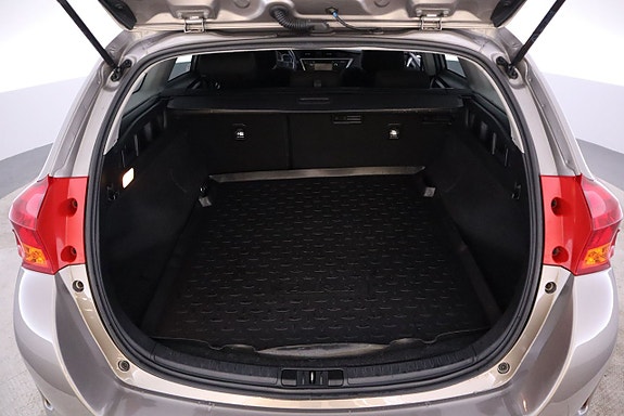 Toyota Auris 18 of 18