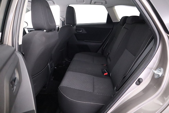 Toyota Auris 11 of 18