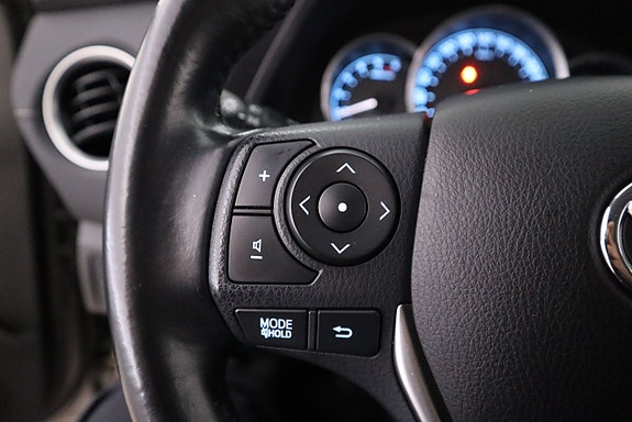 Toyota Auris 13 of 18