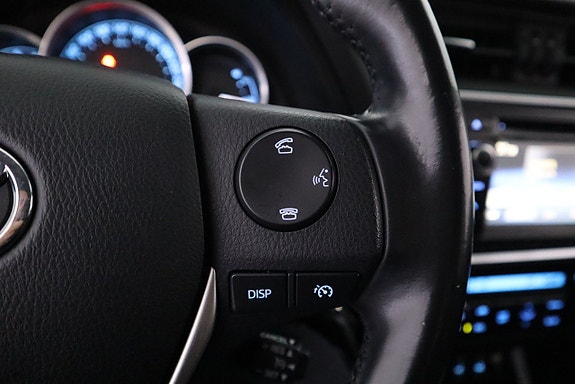 Toyota Auris 14 of 18