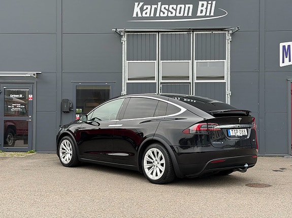 Tesla Model X 7 of 27
