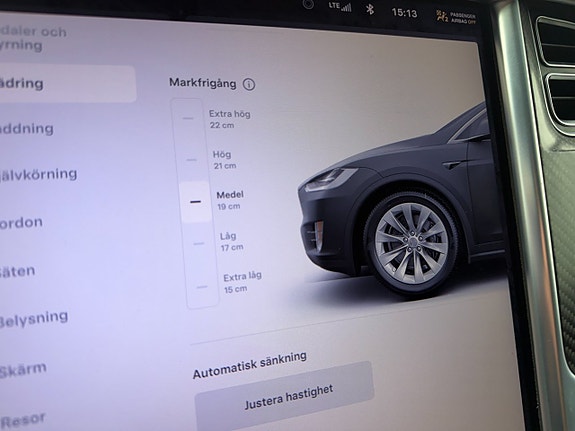 Tesla Model X 25 of 27