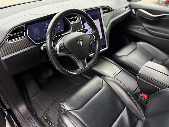 Tesla Model X 12 of 27